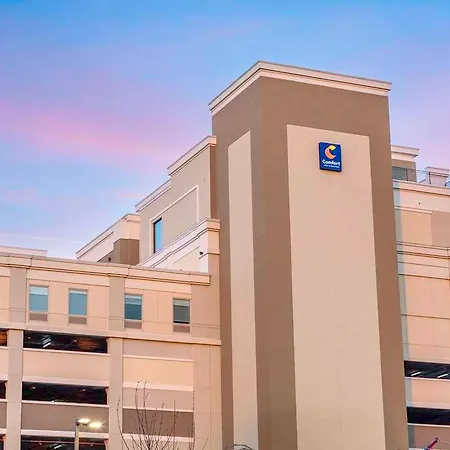 Comfort Inn & Suites Newark Liberty International Airport